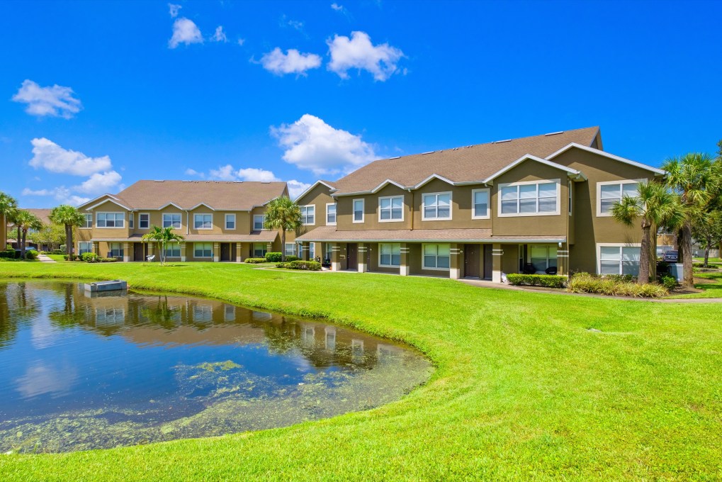 Calais Park Lofts Apartments