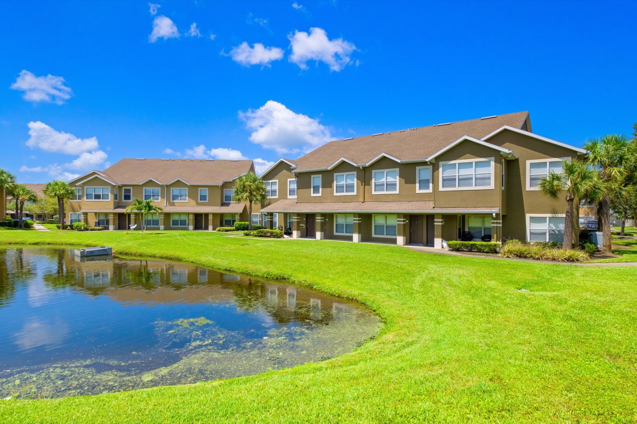 Cushman & Wakefield Represents Venterra in Sale of Calais Park Lofts Apartments