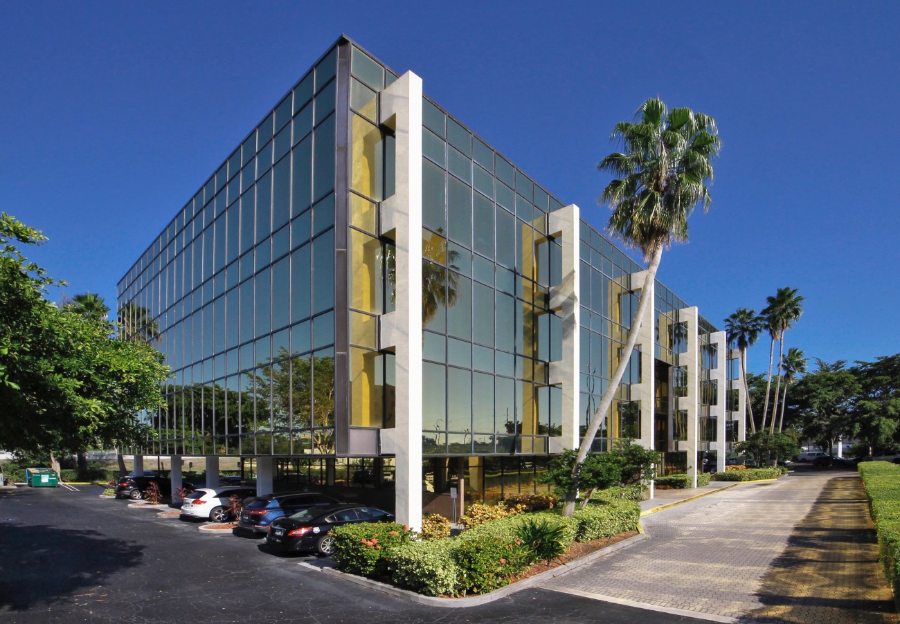 Cushman & Wakefield Arranges $8.5M Sale of Commerce Pointe Gold