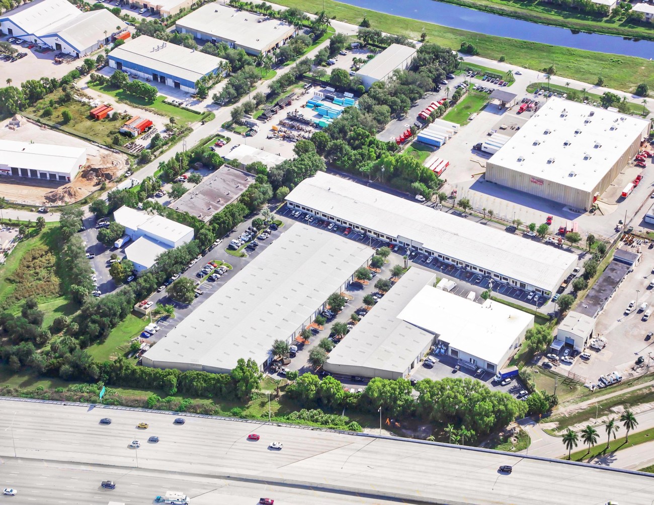‌Cushman & Wakefield Negotiates $11.7M Sale of Interstate Industrial Park on Behalf of The Silverman Group